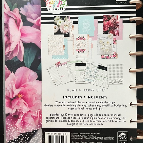 NWOT Wedding Planner Work Book - Picture 3 of 3